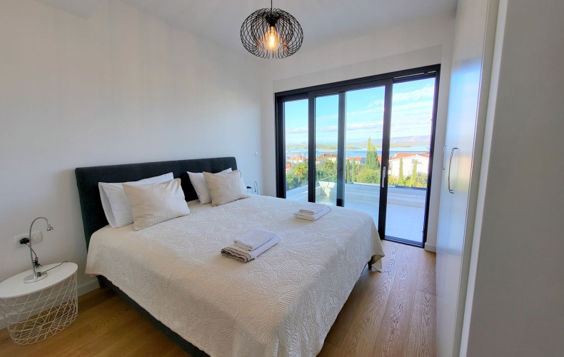 Villa Lunga 4